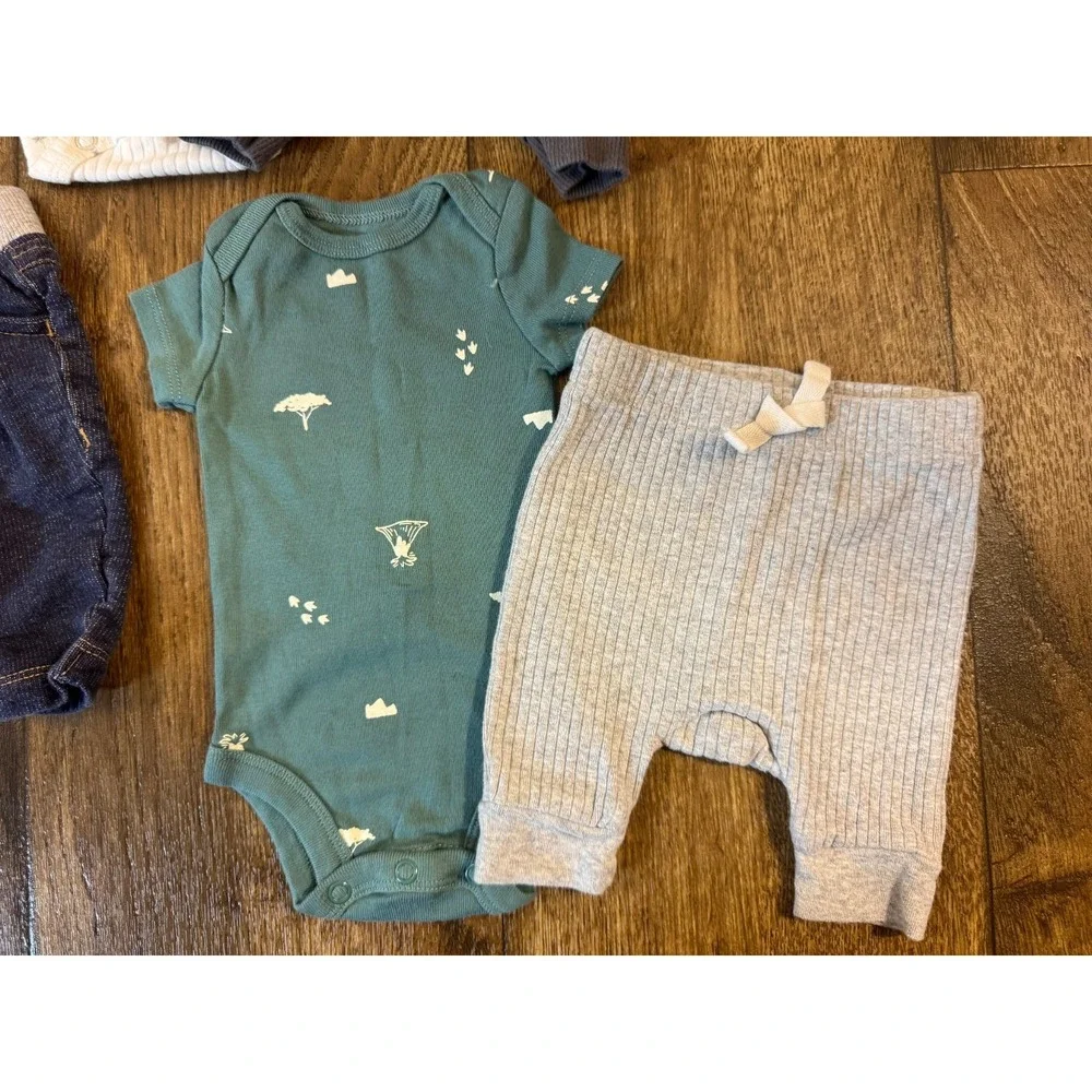 Newborn Baby Boy Bodysuits Shirts Jeans Pants Outfits Clothes Lot Dinosaurs